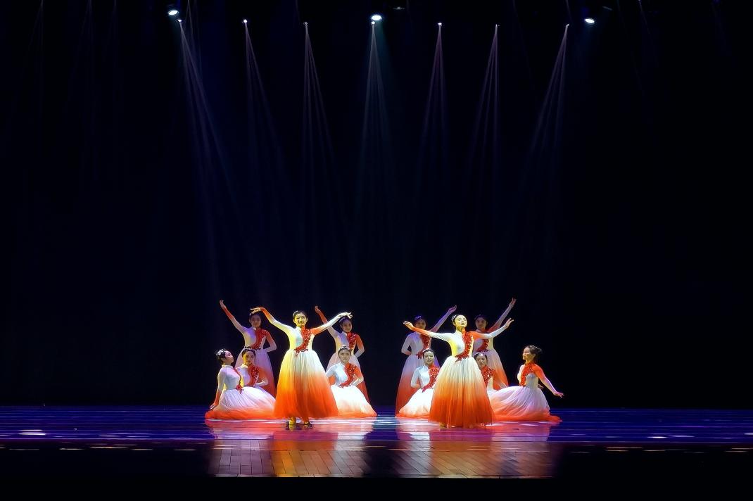 说明: c4e1f8bdbca87c67db0c63537754eef